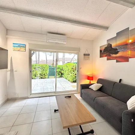 Maison De La Pinede, 7 Pers + Terrasse Holiday home Agde